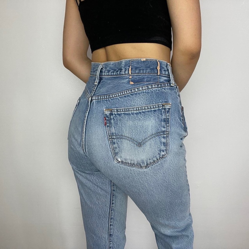 Vintage y2k ~ Levi’s 501 light wash jeans